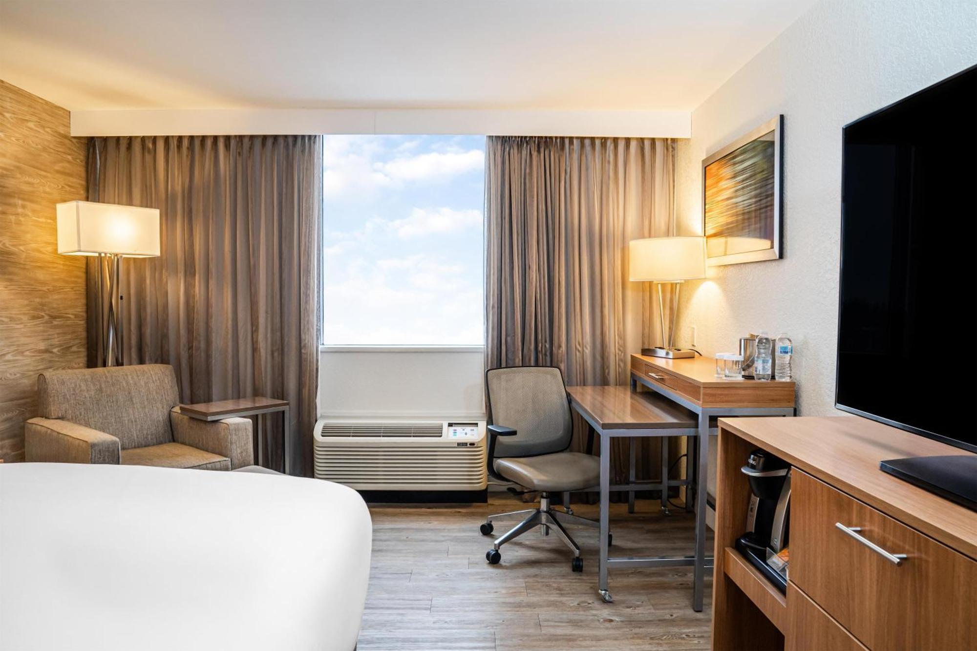 King Room,1758339488:JPEG